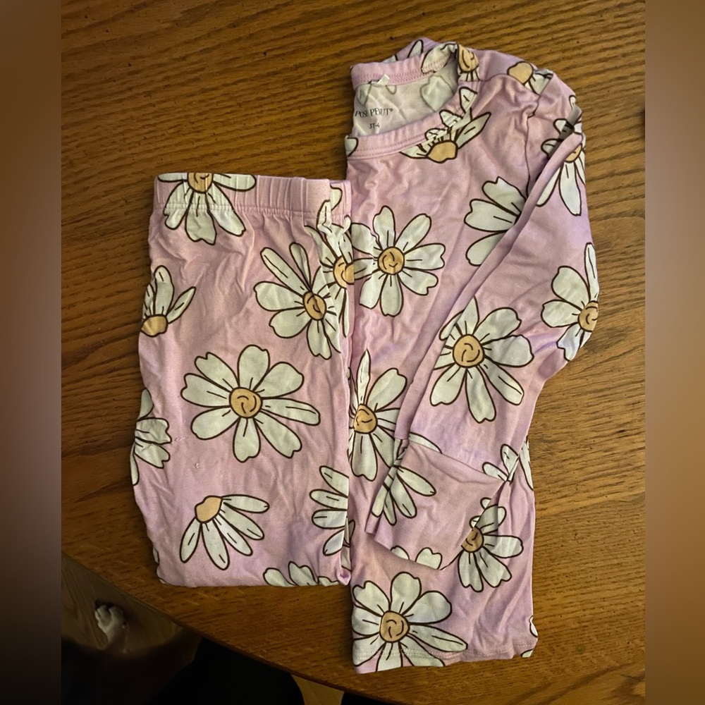 EUC Posh Peanut 3/4T Hippie Pajamas